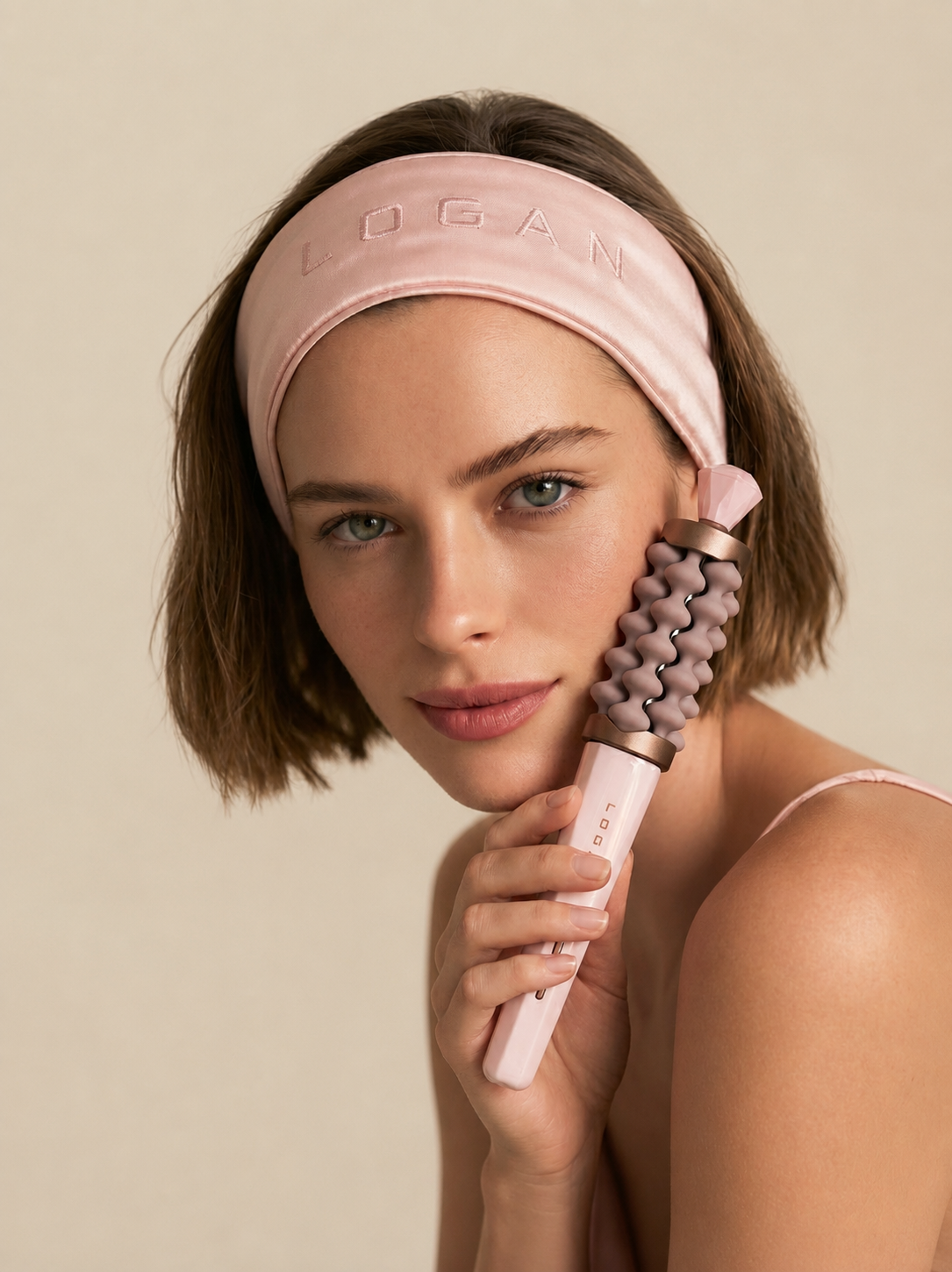 Woman with LOGAN silk hairband using the EndoSculpt